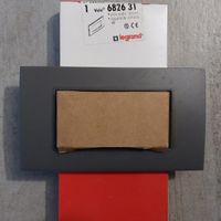 Placca Legrand Vela quadra 4 posti antracite 68263