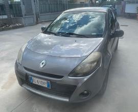 RENAULT Clio 3ª serie - 2010