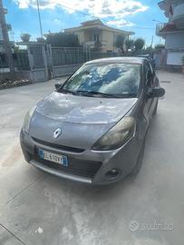 RENAULT Clio 3ª serie - 2010