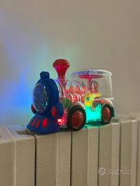 Trenino elettrico in movimento luce e musica