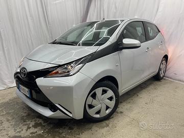 Toyota Aygo 5 PORTE X - PLAY PRONTA CONSEGNA