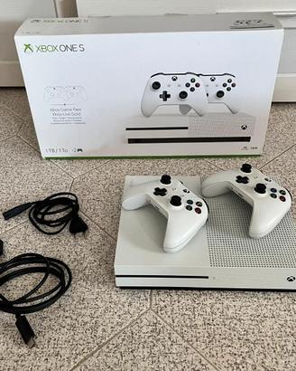 Xbox one s da 1TB  + 7 giochi