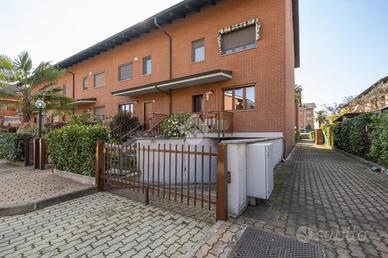 VILLA A SCHIERA A MAPPANO