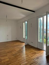 NUOVO 1OMQ CIRCA DI TEAK IND.  MASSELLO