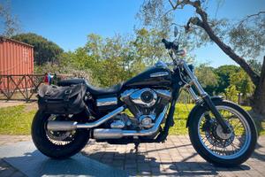 Harley davidson dyna super glide