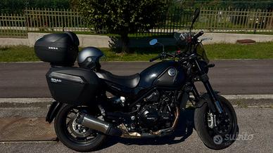 Benelli leoncino 500