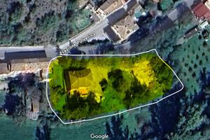 Appartamento arredato con ampi spazi esterni