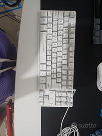 tastiera da gaming gxTrust bianca con filo