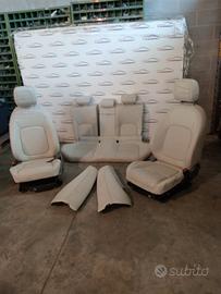 Kit sedili interni in pelle Jaguar XE X760 2019