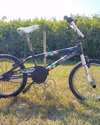 BMX Freestyle Jigsaw con pegs e campanello