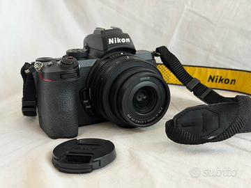 Nikon Z50 + Obiettivo Zoom 16-50