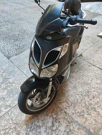 Aprilia SportCity 250 i.e.,