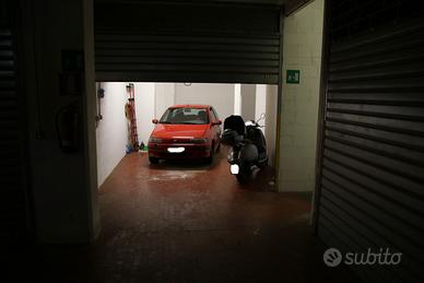 Garage grande a Genova via Timavo