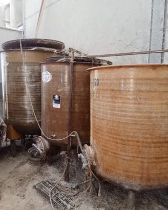 Contenitori in vetroresina