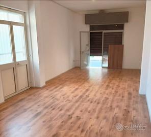 Locale commerciale Piazza Sacro Cuore