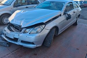 Mercedes classe E C207 anno 2010 ricambi usati