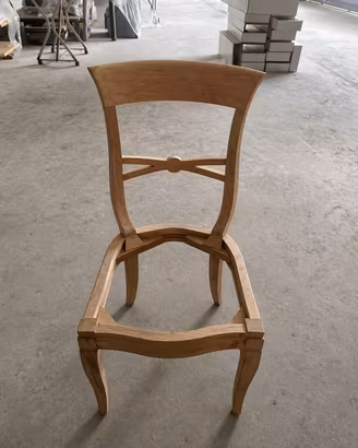 Sedie in legno grezzo