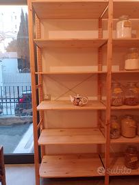 Scaffale in legno