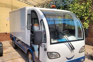 Furgone elettrico per ambienti interni 