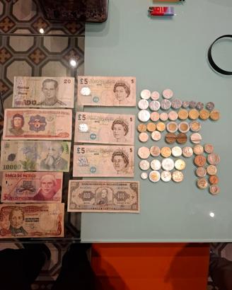 Stock monete e banconote