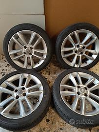 Set di gomme estive Opel Corsa D 2007 215/45R17