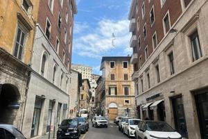 MONOLOCALE A PERUGIA