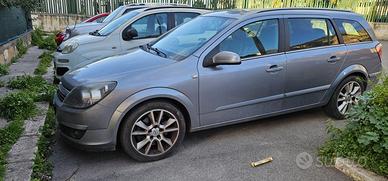 Opel Astra Station Wagon Cosmo anno 2005
