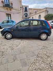 Ford Fiesta Ghia 1,4 TDCI full optional 