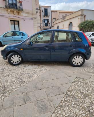 Ford Fiesta Ghia 1,4 TDCI full optional 