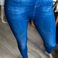 Jeans leggings rifinitura con disegni a stampo