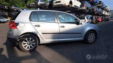 VW GOLF 2001 SOLO PER RICAMBI