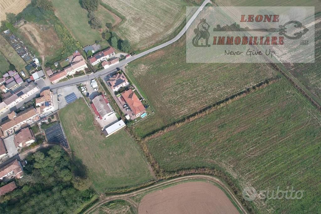 Terreno di 30000 m² a Bornasco - Vista 5