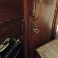 armadio antico arte povera.