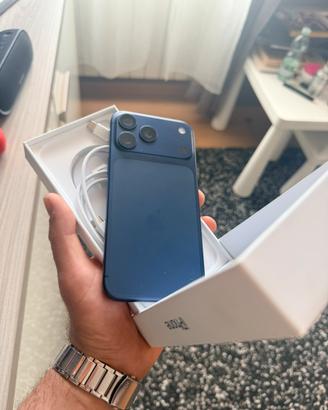 Iphone 17 Pro Max blue