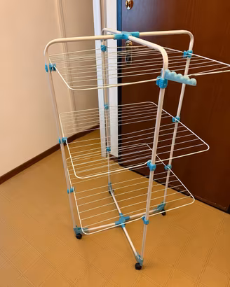 Stendibiancheria verticale a 3 livelli con ruote