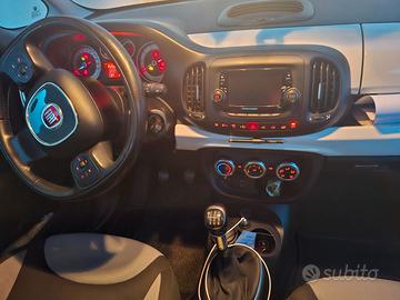 Auto fiat 500l