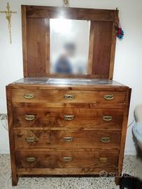 Cassettiera e comodini d'epoca