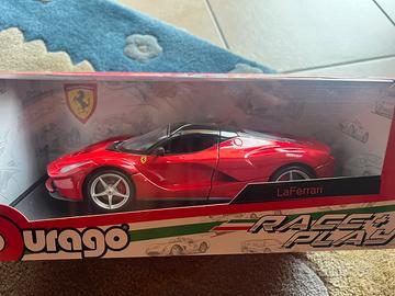 Ferrari 1/18