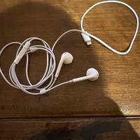 Cuffie iphone mai usate