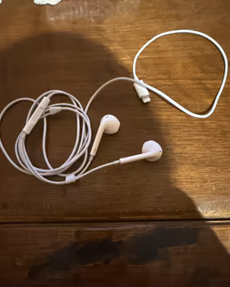 Cuffie iphone mai usate