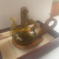 Elegante porta olio vintage con basevin legno oliv