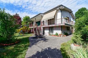 Villa o villino Mariano Comense [458VRG]