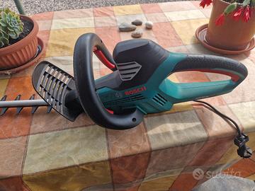 Tosasiepe elettrico Bosch