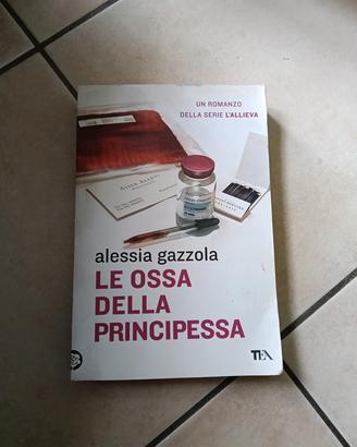 libro "Le ossa della principessa" 