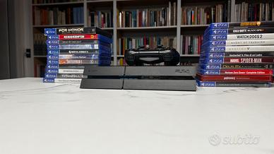 PS4 1TB – LOTTO 22 GIOCHI DISCO – 2 JOYSTICK