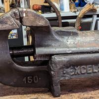 Morsa da banco a incudine