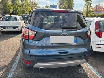 auto  Ford Kuga 1.5 TDCI 120 CV