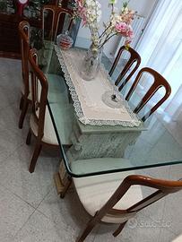 Tavolo da soggiorno in cristallo