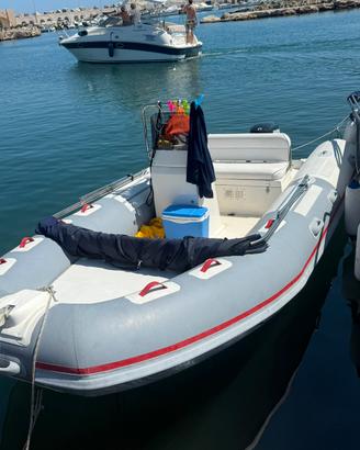 Gommone sea mar