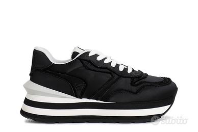 Sandalo Donna con Toppone Laminato e Fondo Gomma